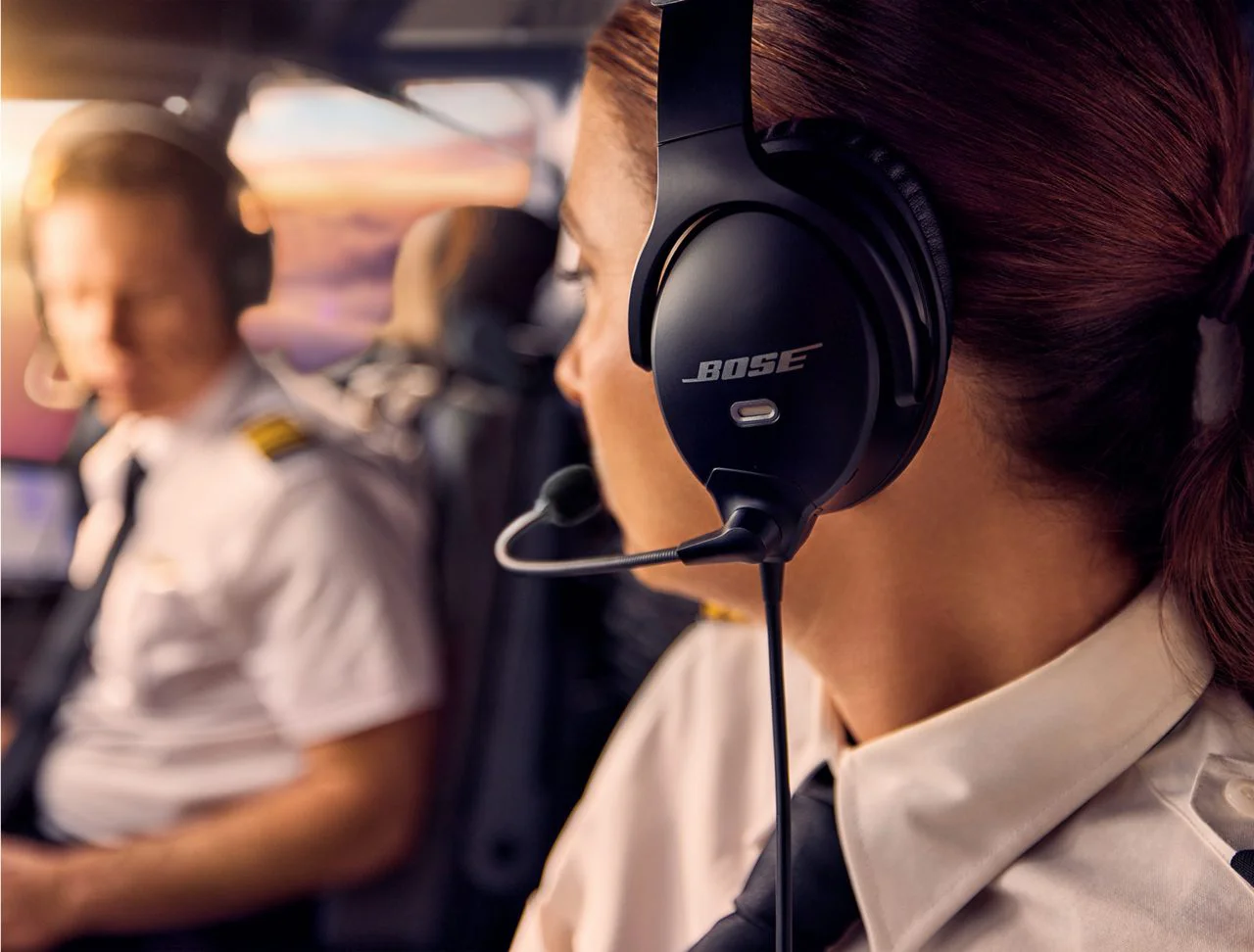 bose a30 commercial pilots in cockpit_webopt